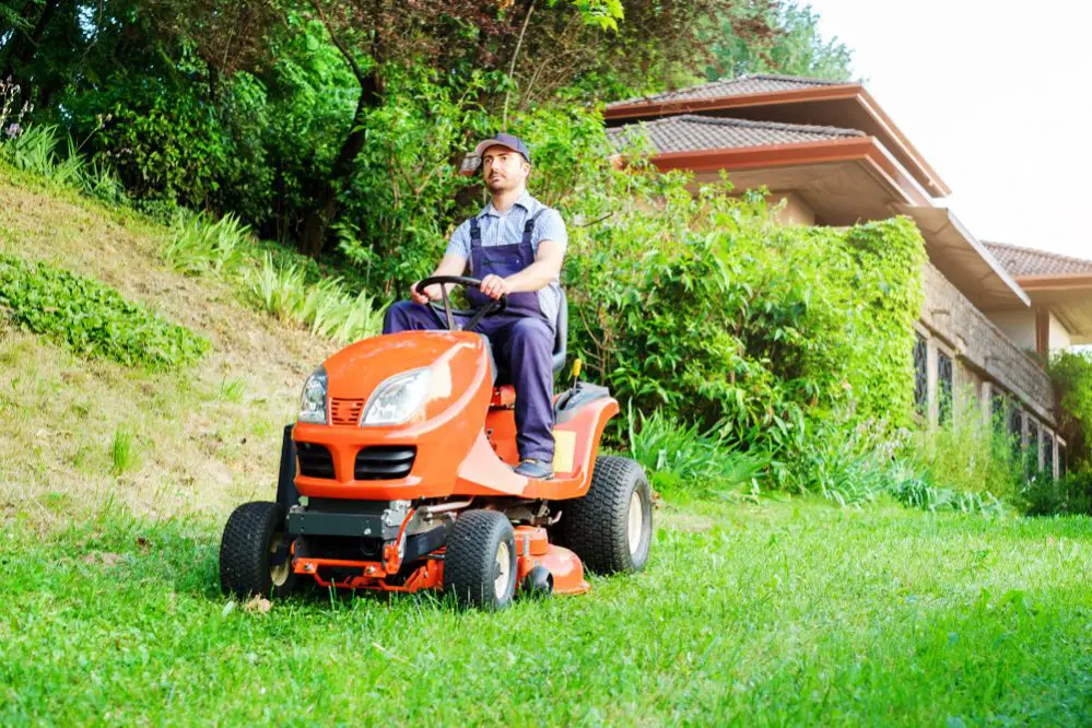 featured image for The Best Riding Lawn Mower for 0.5 Acre
